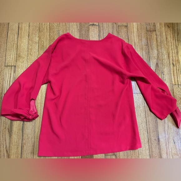 TRINA TURK Lipstick Red TieSleeve V Neck Career Party Casual Blouse Size Small - Picture 9 of 10